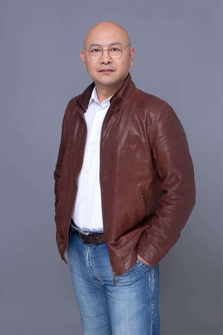 李奔